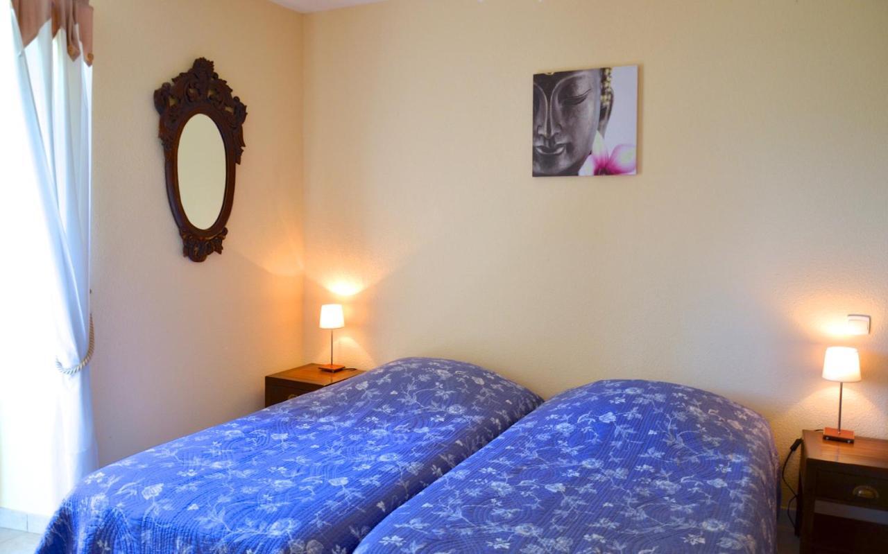 Gites Le Chene & Le Tilleul Saint-Romain-de-Lerps Habitación foto